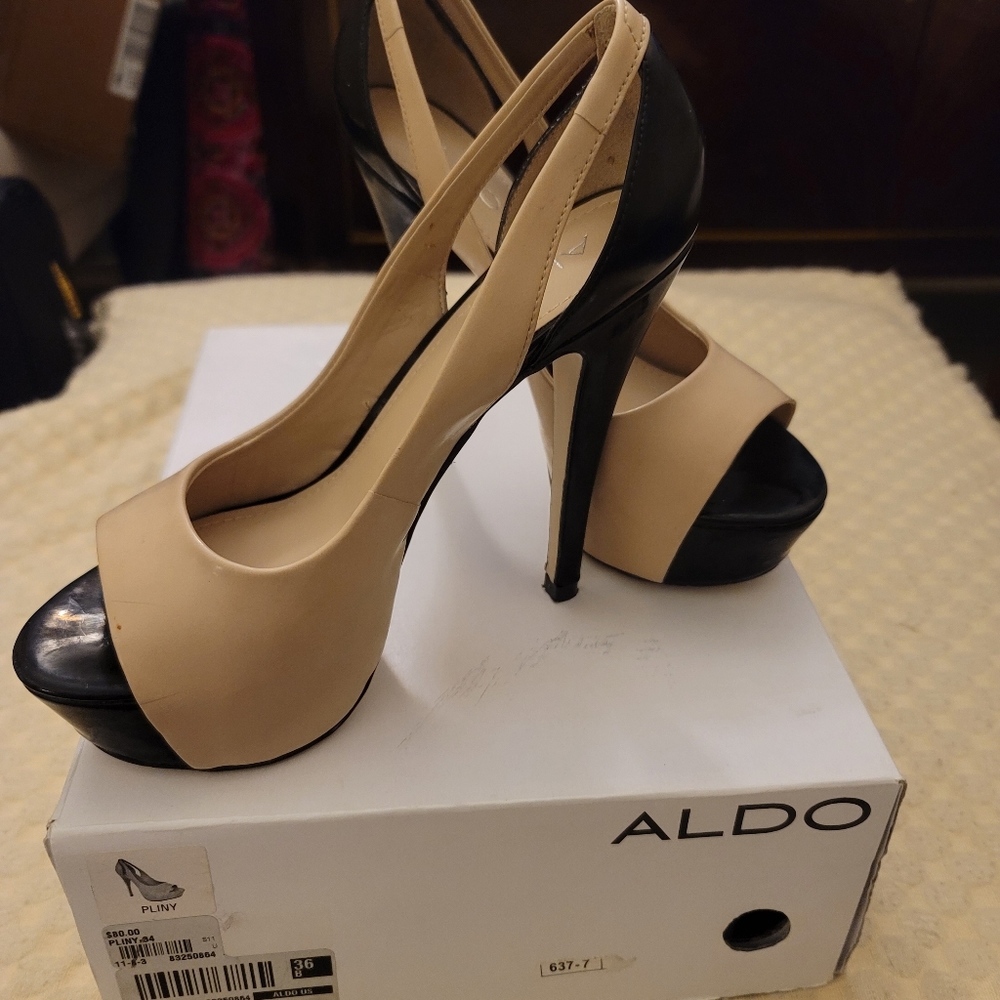 Open toe pumps